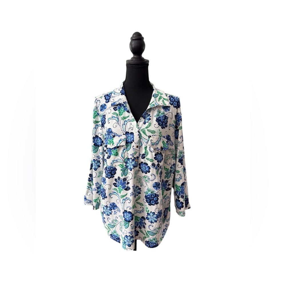Emily Daniels Spring Floral Textured Collared White Blouse with Blue Flowers